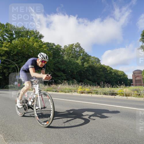 14.09.2025 - Stadtparktriathlon Michael Burmester http://msf.ph/oto/8892381 14.09.2025 11:06:24 Radfahren 791, 800, 873, 889, 917 meine-sportfotos.de
