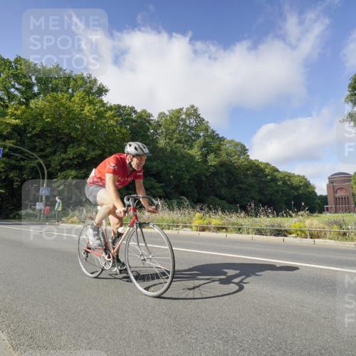 14.09.2025 - Stadtparktriathlon Michael Burmester http://msf.ph/oto/8892384 14.09.2025 11:06:27 Radfahren 777, 791, 800, 873, 889, 917 meine-sportfotos.de