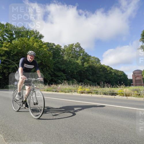 14.09.2025 - Stadtparktriathlon Michael Burmester http://msf.ph/oto/8892390 14.09.2025 11:06:39 Radfahren 748, 775, 777, 816, 820, 862 meine-sportfotos.de