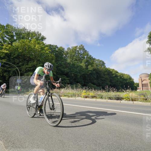 14.09.2025 - Stadtparktriathlon Michael Burmester http://msf.ph/oto/8892425 14.09.2025 11:08:10 Radfahren 728, 730, 892, 894, 915, 918 meine-sportfotos.de