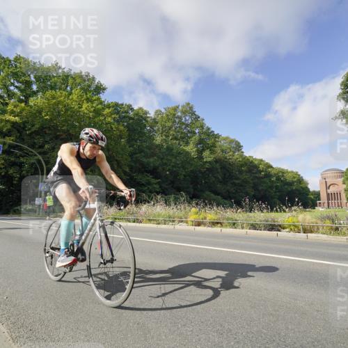 14.09.2025 - Stadtparktriathlon Michael Burmester http://msf.ph/oto/8892441 14.09.2025 11:08:50 Radfahren 766, 808, 875, 876, 895 meine-sportfotos.de
