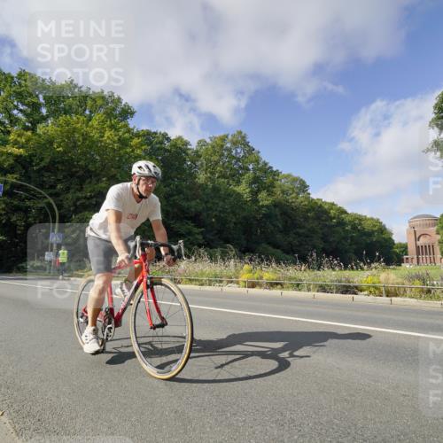 14.09.2025 - Stadtparktriathlon Michael Burmester http://msf.ph/oto/8892447 14.09.2025 11:08:57 Radfahren 787, 808, 843, 875, 876, 895 meine-sportfotos.de