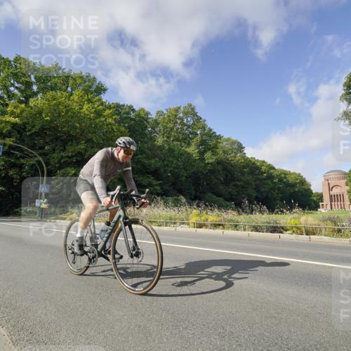 14.09.2025 - Stadtparktriathlon Michael Burmester http://msf.ph/oto/8892457 14.09.2025 11:09:33 Radfahren 724, 729, 736, 780, 790, 815, 831, 851, 900 meine-sportfotos.de