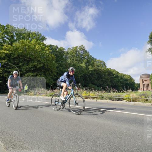 14.09.2025 - Stadtparktriathlon Michael Burmester http://msf.ph/oto/8892480 14.09.2025 11:10:51 Radfahren 760, 761, 772, 786, 854, 890, 909, 916 meine-sportfotos.de