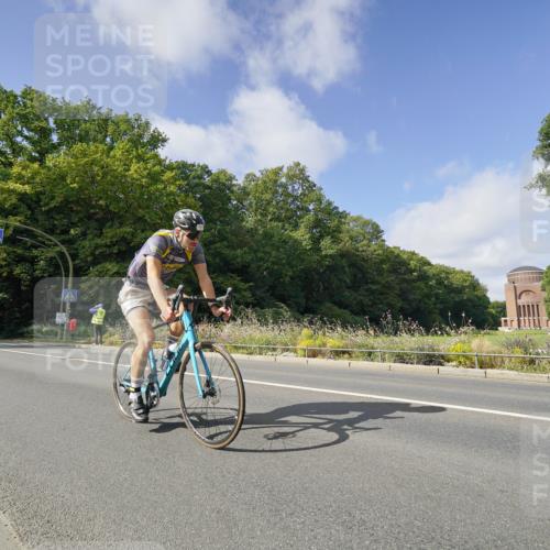14.09.2025 - Stadtparktriathlon Michael Burmester http://msf.ph/oto/8892488 14.09.2025 11:11:07 Radfahren 781 meine-sportfotos.de