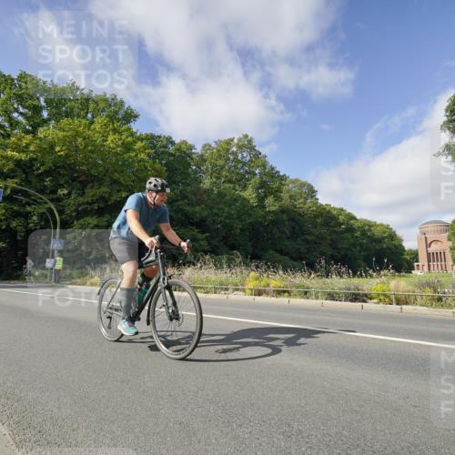 14.09.2025 - Stadtparktriathlon Michael Burmester http://msf.ph/oto/8892537 14.09.2025 11:13:16 Radfahren 827, 828, 861, 891, 973 meine-sportfotos.de