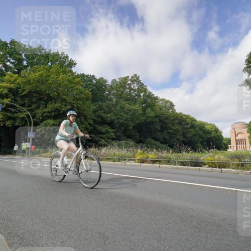 14.09.2025 - Stadtparktriathlon Michael Burmester http://msf.ph/oto/8892600 14.09.2025 11:16:16 Radfahren 655, 808, 831, 851, 894, 943 meine-sportfotos.de