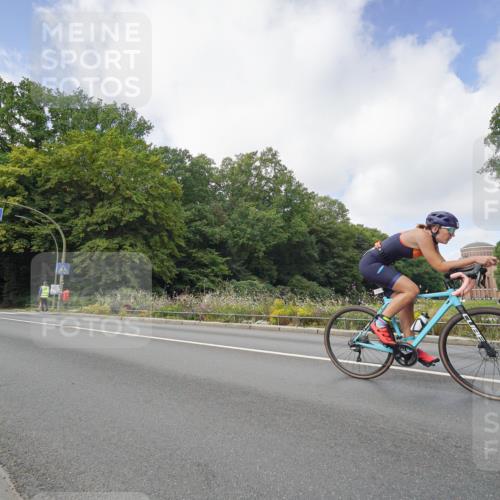 14.09.2025 - Stadtparktriathlon Michael Burmester http://msf.ph/oto/8892643 14.09.2025 11:18:38 Radfahren 724, 868, 932, 934, 951, 985, 993, 1015 meine-sportfotos.de