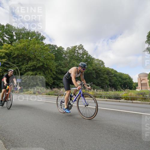14.09.2025 - Stadtparktriathlon Michael Burmester http://msf.ph/oto/8892698 14.09.2025 11:20:32 Radfahren 772, 838, 847, 874, 889, 917, 1018 meine-sportfotos.de
