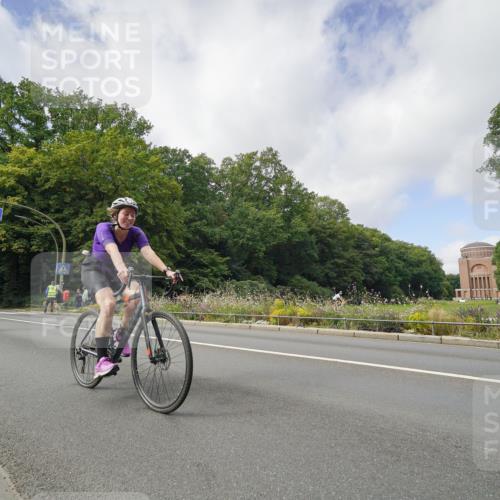 14.09.2025 - Stadtparktriathlon Michael Burmester http://msf.ph/oto/8892740 14.09.2025 11:22:12 Radfahren 842, 855, 929, 939, 952, 964, 972, 1007, 1014, 1017 meine-sportfotos.de