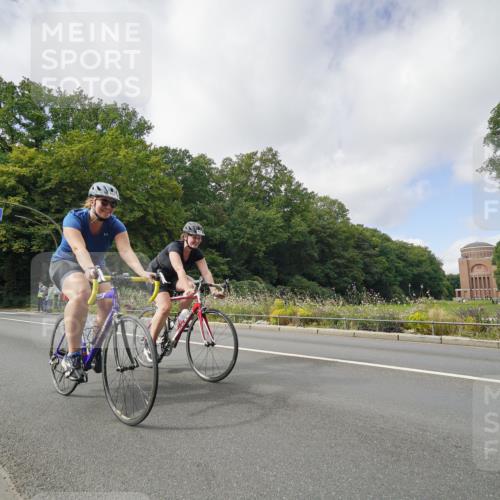 14.09.2025 - Stadtparktriathlon Michael Burmester http://msf.ph/oto/8892755 14.09.2025 11:22:43 Radfahren 857, 862, 870, 875, 892, 921, 957, 958, 998 meine-sportfotos.de