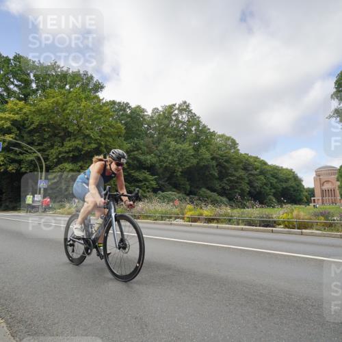 14.09.2025 - Stadtparktriathlon Michael Burmester http://msf.ph/oto/8892807 14.09.2025 11:24:18 Radfahren 894, 968, 970, 980 meine-sportfotos.de