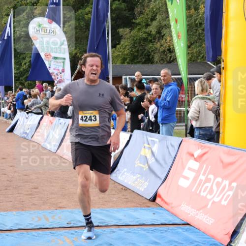 14.09.2025 - Airport Race Strokosch-Dieckow http://msf.ph/oto/8892808 14.09.2025 12:02:21 Ziel 4243, 5129, 5471 meine-sportfotos.de