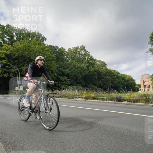 14.09.2025 - Stadtparktriathlon Michael Burmester http://msf.ph/oto/8892866 14.09.2025 11:27:27 Radfahren 838, 867, 874, 979, 996 meine-sportfotos.de