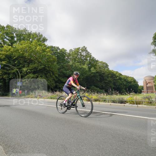 14.09.2025 - Stadtparktriathlon Michael Burmester http://msf.ph/oto/8892901 14.09.2025 11:28:47 Radfahren 871, 938, 973, 982, 984, 989, 1018, 1019 meine-sportfotos.de