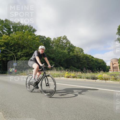 14.09.2025 - Stadtparktriathlon Michael Burmester http://msf.ph/oto/8892908 14.09.2025 11:28:55 Radfahren 973, 982, 984, 989 meine-sportfotos.de