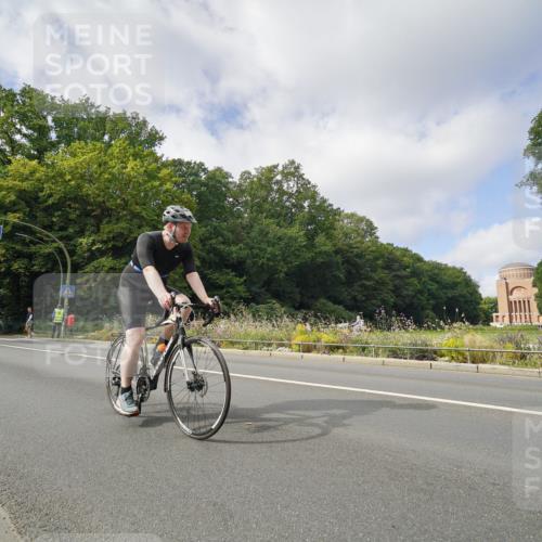14.09.2025 - Stadtparktriathlon Michael Burmester http://msf.ph/oto/8892946 14.09.2025 11:31:09 Radfahren 858, 920, 943, 957, 972, 1007 meine-sportfotos.de
