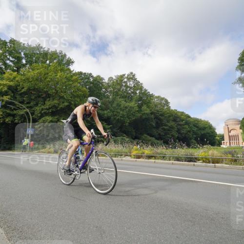 14.09.2025 - Stadtparktriathlon Michael Burmester http://msf.ph/oto/8892950 14.09.2025 11:31:18 Radfahren 858, 886, 943, 972, 978, 1001, 1002, 1007 meine-sportfotos.de