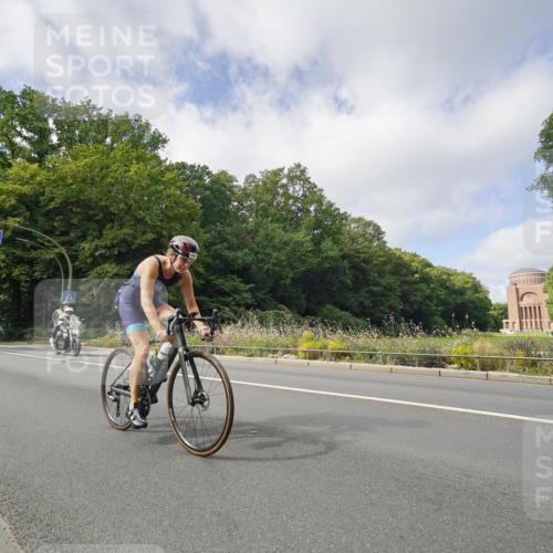 14.09.2025 - Stadtparktriathlon Michael Burmester http://msf.ph/oto/8892957 14.09.2025 11:31:38 Radfahren 893, 895, 940, 958 meine-sportfotos.de