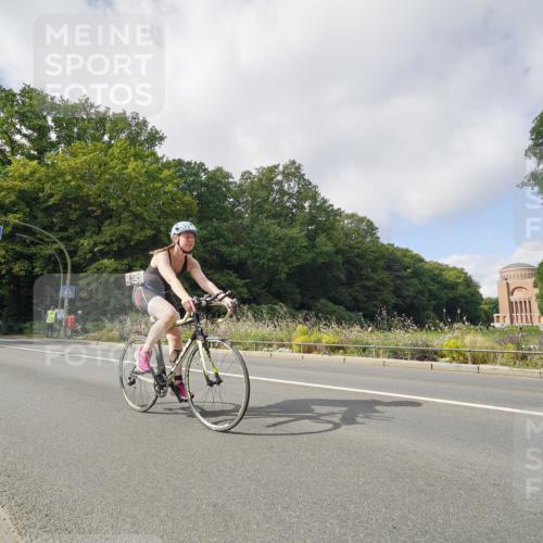 14.09.2025 - Stadtparktriathlon Michael Burmester http://msf.ph/oto/8893014 14.09.2025 11:34:15 Radfahren 935, 1000 meine-sportfotos.de