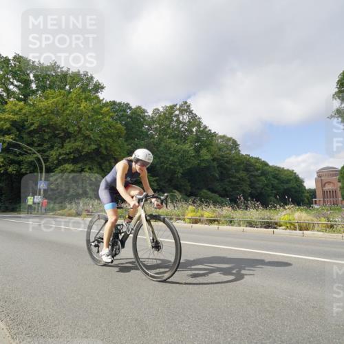 14.09.2025 - Stadtparktriathlon Michael Burmester http://msf.ph/oto/8893034 14.09.2025 11:35:14 Radfahren 868, 932, 985, 990, 1012, 1041, 1103 meine-sportfotos.de