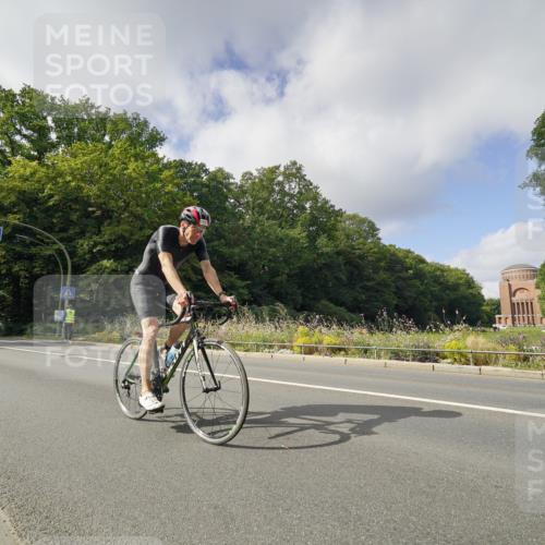14.09.2025 - Stadtparktriathlon Michael Burmester http://msf.ph/oto/8893068 14.09.2025 11:36:39 Radfahren 916, 938, 973, 982, 989, 1018, 1101, 1112 meine-sportfotos.de