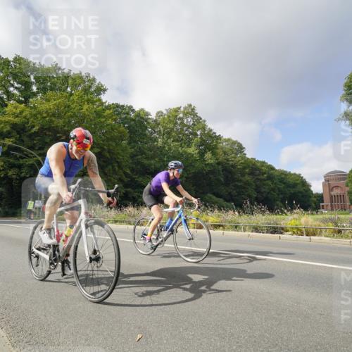 14.09.2025 - Stadtparktriathlon Michael Burmester http://msf.ph/oto/8893119 14.09.2025 11:38:44 Radfahren 855, 943, 1046, 1047 meine-sportfotos.de