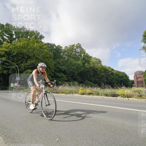 14.09.2025 - Stadtparktriathlon Michael Burmester http://msf.ph/oto/8893127 14.09.2025 11:39:01 Radfahren 949, 952, 998, 1025, 1086, 1099 meine-sportfotos.de