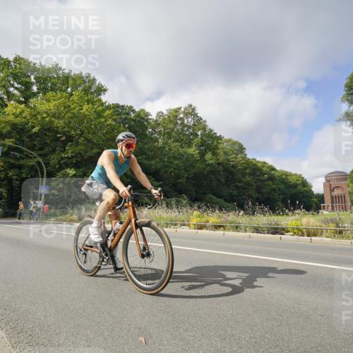 14.09.2025 - Stadtparktriathlon Michael Burmester http://msf.ph/oto/8893168 14.09.2025 11:40:24 Radfahren 968, 972, 1001, 1002, 1049, 1069 meine-sportfotos.de