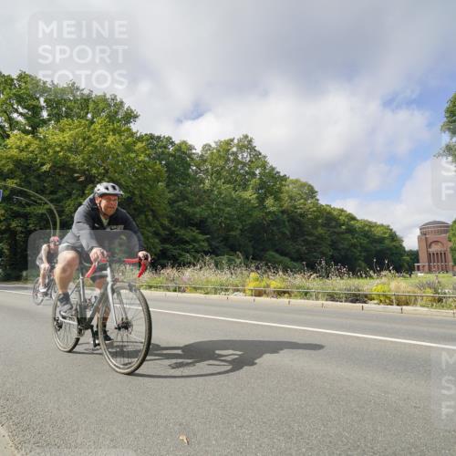 14.09.2025 - Stadtparktriathlon Michael Burmester http://msf.ph/oto/8893172 14.09.2025 11:40:42 Radfahren 857, 948, 950, 966, 967, 1007, 1089, 1116 meine-sportfotos.de