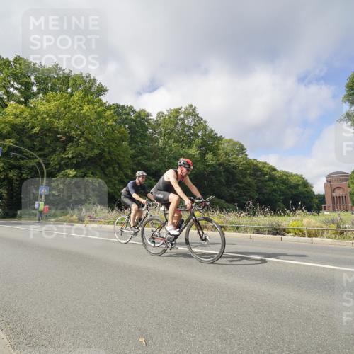 14.09.2025 - Stadtparktriathlon Michael Burmester http://msf.ph/oto/8893173 14.09.2025 11:40:43 Radfahren 857, 948, 950, 966, 967, 978, 1007, 1036, 1089, 1116 meine-sportfotos.de