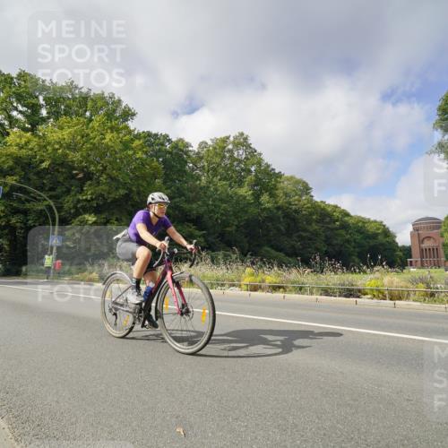 14.09.2025 - Stadtparktriathlon Michael Burmester http://msf.ph/oto/8893176 14.09.2025 11:40:47 Radfahren 857, 948, 966, 978, 1006, 1036, 1089, 1116 meine-sportfotos.de