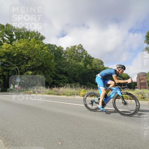 14.09.2025 - Stadtparktriathlon Michael Burmester http://msf.ph/oto/8893177 14.09.2025 11:40:51 Radfahren 948, 958, 966, 978, 1006, 1036, 1071 meine-sportfotos.de