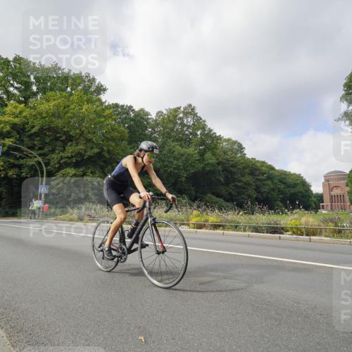 14.09.2025 - Stadtparktriathlon Michael Burmester http://msf.ph/oto/8893224 14.09.2025 11:42:37 Radfahren 993, 997, 1005, 1011, 1017, 1023, 1072, 1076, 1092, 1103, 1113 meine-sportfotos.de