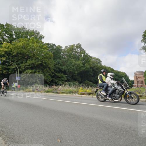 14.09.2025 - Stadtparktriathlon Michael Burmester http://msf.ph/oto/8893228 14.09.2025 11:42:41 Radfahren 993, 997, 1000, 1005, 1017, 1072, 1076, 1094, 1103, 1113 meine-sportfotos.de