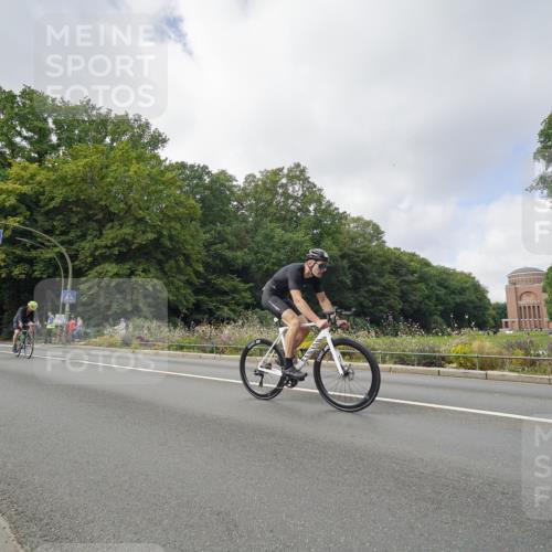 14.09.2025 - Stadtparktriathlon Michael Burmester http://msf.ph/oto/8893248 14.09.2025 11:43:01 Radfahren 789, 941, 976, 1008, 1029, 1055, 1057, 1119 meine-sportfotos.de