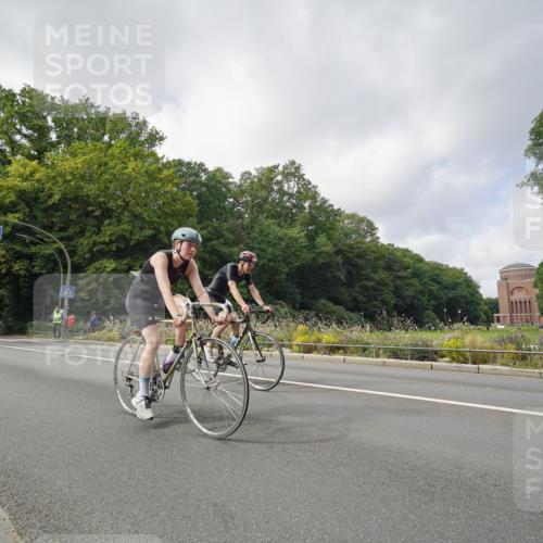 14.09.2025 - Stadtparktriathlon Michael Burmester http://msf.ph/oto/8893271 14.09.2025 11:44:02 Radfahren 925, 1020, 1027, 1083, 1101 meine-sportfotos.de