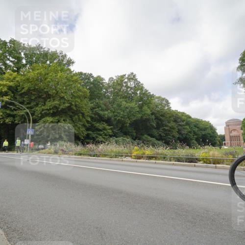 14.09.2025 - Stadtparktriathlon Michael Burmester http://msf.ph/oto/8893289 14.09.2025 11:44:35 Radfahren 931, 938, 944, 973, 982, 989, 995, 1009, 1051, 1085 meine-sportfotos.de