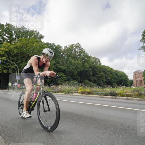 14.09.2025 - Stadtparktriathlon Michael Burmester http://msf.ph/oto/8893296 14.09.2025 11:44:45 Radfahren 995, 1018, 1043, 1080, 1102 meine-sportfotos.de