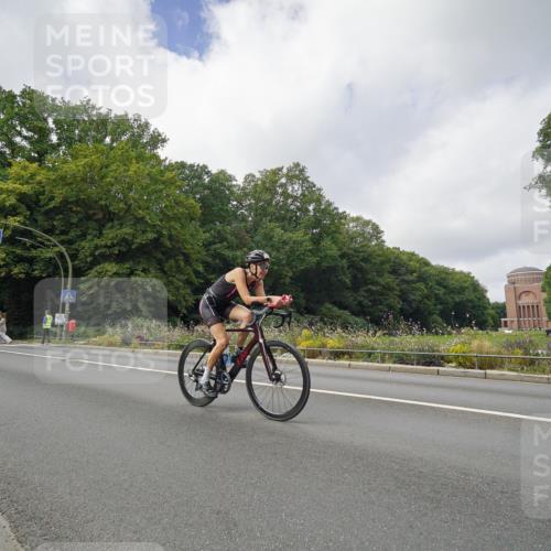 14.09.2025 - Stadtparktriathlon Michael Burmester http://msf.ph/oto/8893408 14.09.2025 11:49:29 Radfahren 930, 948, 972, 1023, 1050 meine-sportfotos.de