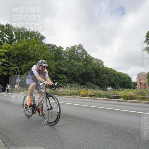 14.09.2025 - Stadtparktriathlon Michael Burmester http://msf.ph/oto/8893448 14.09.2025 11:51:00 Radfahren 926, 936, 980, 1000, 1026, 1027, 1059, 1112 meine-sportfotos.de