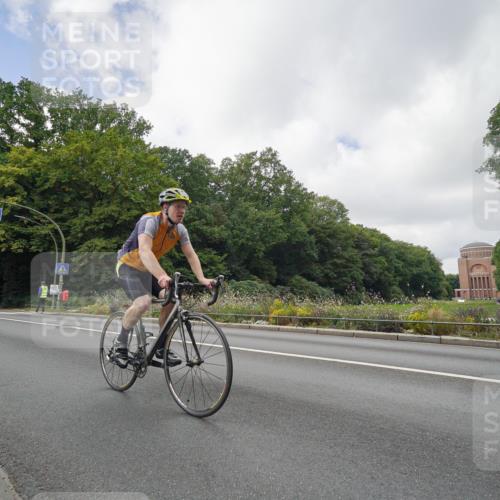 14.09.2025 - Stadtparktriathlon Michael Burmester http://msf.ph/oto/8893494 14.09.2025 11:52:39 Radfahren 938, 1008, 1048, 1067, 1117 meine-sportfotos.de