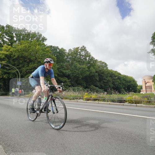14.09.2025 - Stadtparktriathlon Michael Burmester http://msf.ph/oto/8893752 14.09.2025 11:54:31 Radfahren 1120, 1188 meine-sportfotos.de