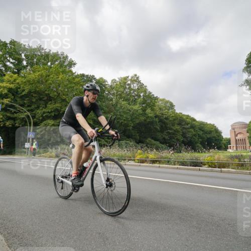14.09.2025 - Stadtparktriathlon Michael Burmester http://msf.ph/oto/8893826 14.09.2025 11:57:16 Radfahren 952, 1050, 1124, 1132, 1147, 1203, 1205, 1211, 1212 meine-sportfotos.de