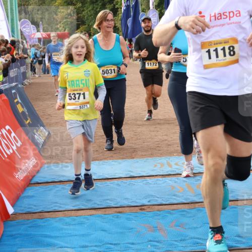 14.09.2025 - Airport Race Strokosch-Dieckow http://msf.ph/oto/8896835 14.09.2025 12:20:26 Ziel 221, 1053, 1118, 1172, 1873, 2009, 2180, 4011, 4024, 4050, 4073, 5031, 5358, 5371, 5403, 5414 meine-sportfotos.de