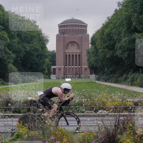 14.09.2025 - Stadtparktriathlon Michael Burmester http://msf.ph/oto/8897512 14.09.2025 08:55:12 Radfahren 344, 365, 368, 374, 377 meine-sportfotos.de