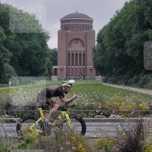 14.09.2025 - Stadtparktriathlon Michael Burmester http://msf.ph/oto/8897674 14.09.2025 08:57:29 Radfahren 316, 319, 332 meine-sportfotos.de