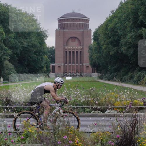 14.09.2025 - Stadtparktriathlon Michael Burmester http://msf.ph/oto/8897679 14.09.2025 08:57:33 Radfahren 316, 319, 332 meine-sportfotos.de