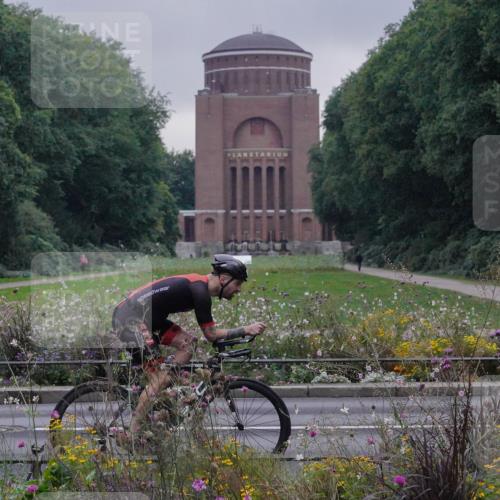 14.09.2025 - Stadtparktriathlon Michael Burmester http://msf.ph/oto/8897713 14.09.2025 08:58:17 Radfahren 327, 357, 378, 476 meine-sportfotos.de