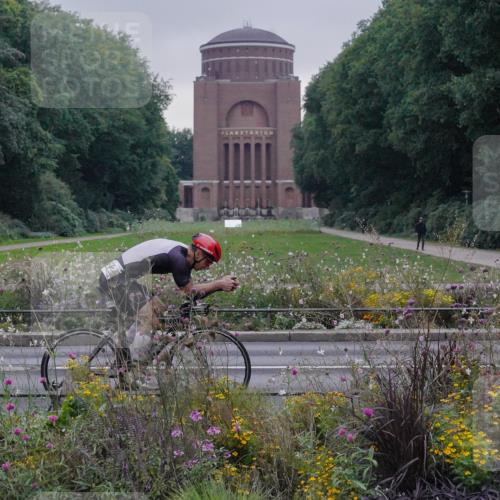 14.09.2025 - Stadtparktriathlon Michael Burmester http://msf.ph/oto/8897734 14.09.2025 08:59:01 Radfahren 306, 312, 315, 320 meine-sportfotos.de